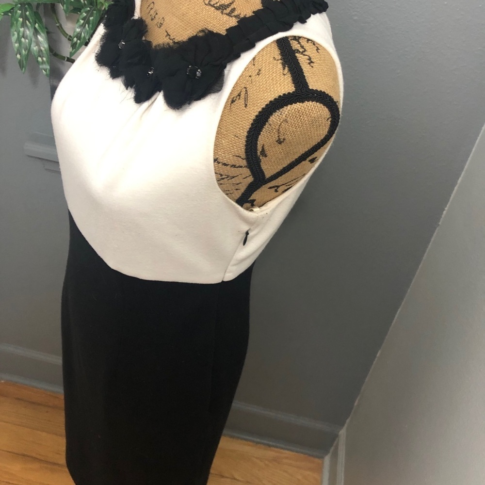 Just Taylor black & cream dress w/ flower detail💕 - Picture 3 of 5
